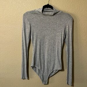 Forever 21 Gray Long Sleeve Bodysuit Size M